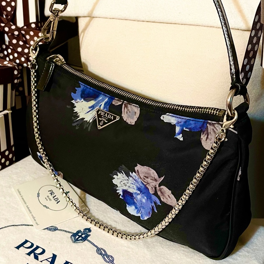 PRADA⭐️🦋⭐️ROSES! MINI HOBO! LIKE NEW CONDITION! 🦋⭐️🦋